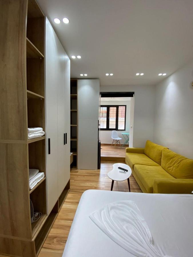 Luxury In Blloku Area Apartman *