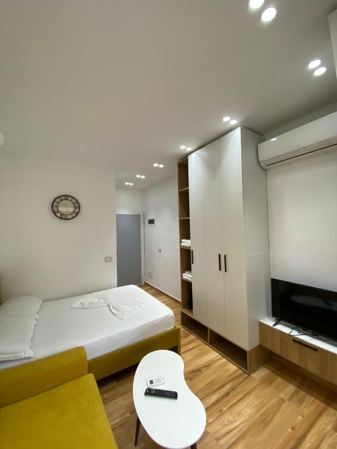 Luxury In Blloku Area Apartman